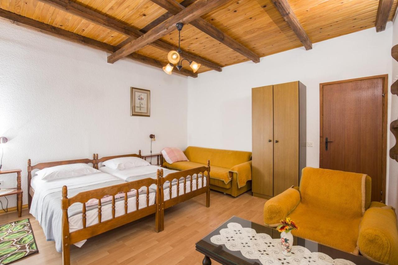 Apartment Vili Pinezići Eksteriør bilde